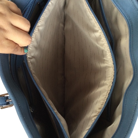 Michael Kors Jet Set Saffiano Leather Large Travel Vacation Shoulder Bag Tote MK - Picture 9 of 16